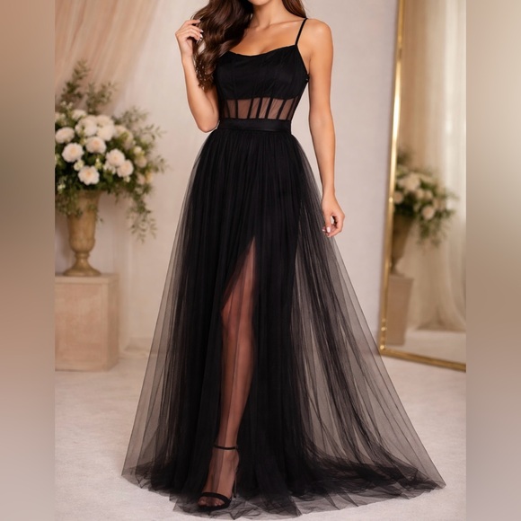 Windsor Dresses & Skirts - Windsor Black Tulle Cutout Waist Spaghetti Strap Leg Slit Formal Gown Large Prom